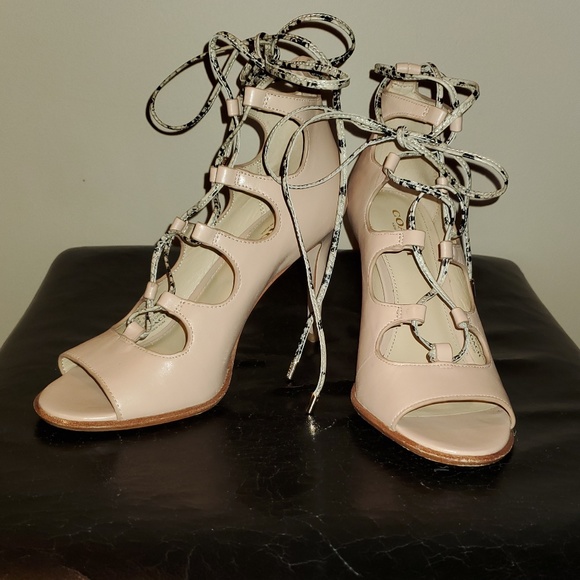 Coach Kira Shoe - Picture 1 of 3